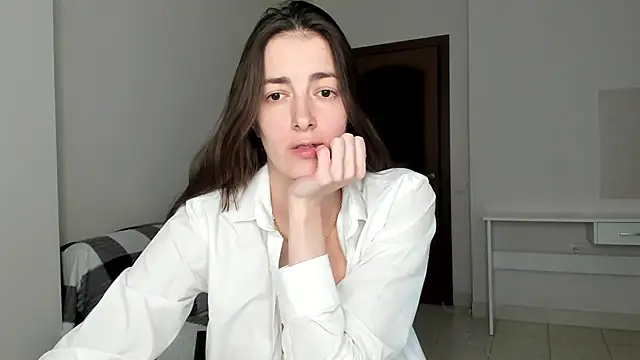 Sabrina Mur online show from 10/29/25, 10:28