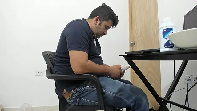 isearchcompany online show from 11/30/25, 07:23