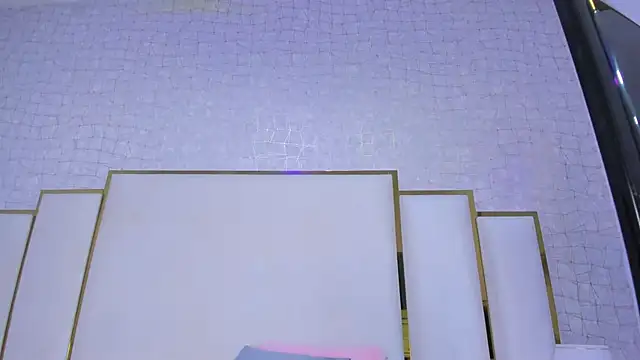 Snapshot of paola_rodriguez chatting on 12/21/25, 11:39 paola rodriguez online show from 12/21/25, 11:39