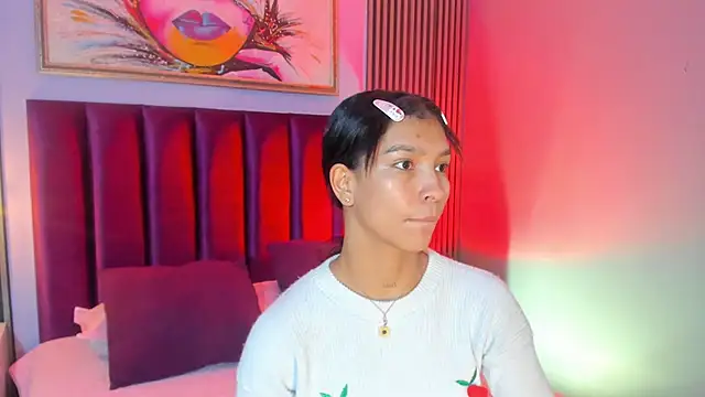 LauraAristizabal online show from 11/16/25, 12:33