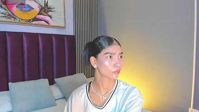 Snapshot of LauraAristizabal chatting on 05/21/26, 11:50 LauraAristizabal online show from 05/21/26, 11:50