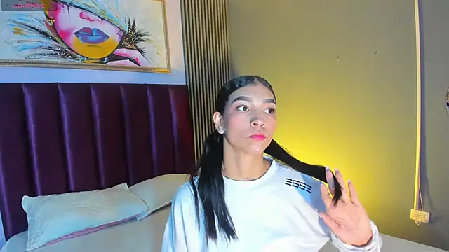 Snapshot of LauraAristizabal chatting on 07/11/26, 12:08 LauraAristizabal online show from 07/11/26, 12:08