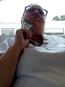 foxbell lt online show from 02/15/25, 04:45