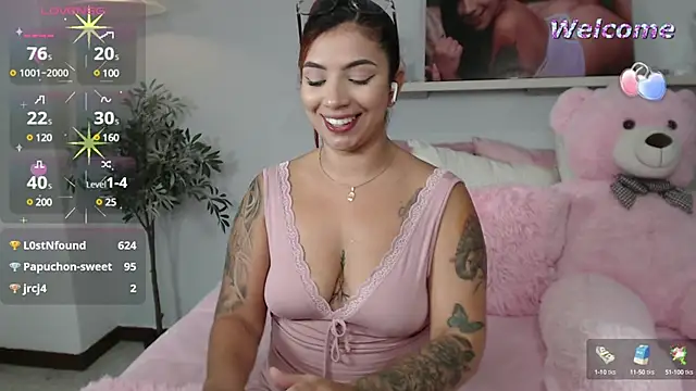 Snapshot of vane_lopez_ chatting on 02/14/25, 12:51 vane lopez online show from 02/14/25, 12:51