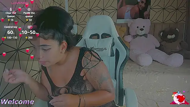 Snapshot of vane_lopez_ chatting on 10/15/25, 05:57 vane lopez online show from 10/15/25, 05:57