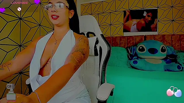 vane lopez  online show from 03/21/26, 07:06