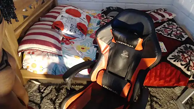 Snapshot of sexyjustin202 chatting on 12/10/24, 09:00 sexyjustin202 online show from 12/10/24, 09:00