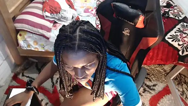 Snapshot of sexyjustin202 chatting on 12/14/24, 01:17 sexyjustin202 online show from 12/14/24, 01:17