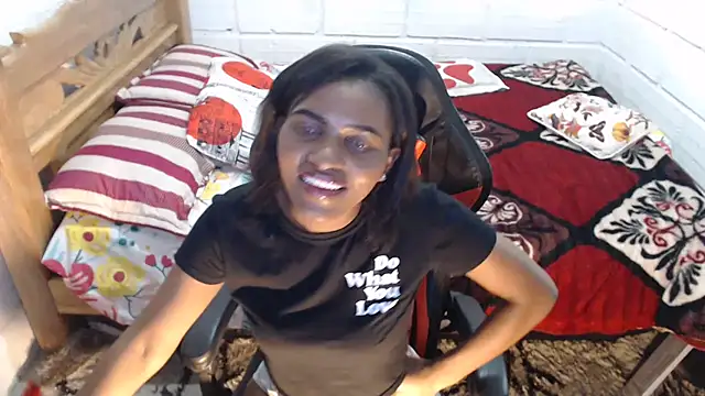 Snapshot of sexyjustin202 chatting on 12/19/24, 05:51 sexyjustin202 online show from 12/19/24, 05:51