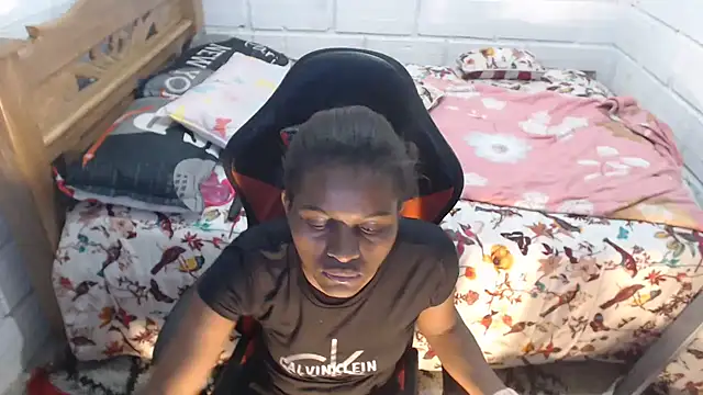 Snapshot of sexyjustin202 chatting on 01/18/25, 03:31 sexyjustin202 online show from 01/18/25, 03:31