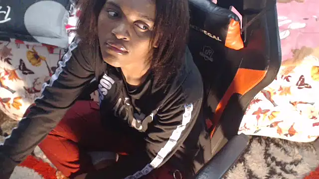 Snapshot of sexyjustin202 chatting on 01/19/25, 04:33 sexyjustin202 online show from 01/19/25, 04:33