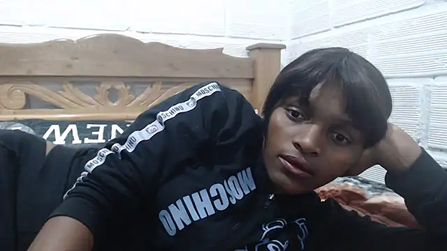 Snapshot of sexyjustin202 chatting on 09/20/25, 12:00 sexyjustin202 online show from 09/20/25, 12:00