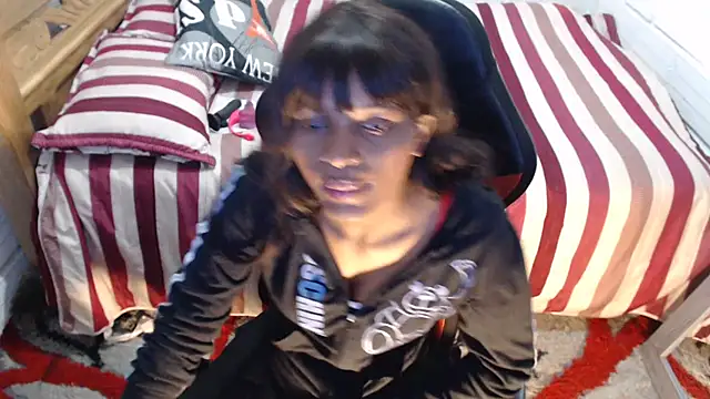 Snapshot of sexyjustin202 chatting on 10/28/25, 01:42 sexyjustin202 online show from 10/28/25, 01:42