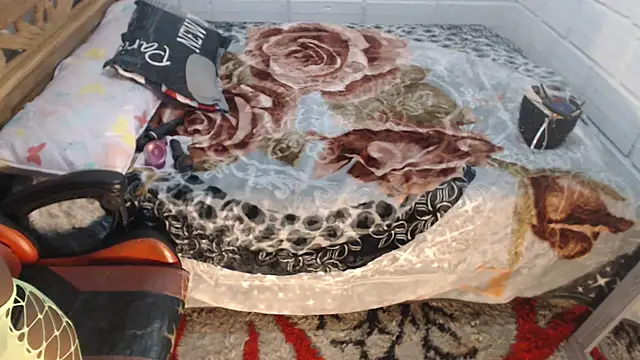 Snapshot of sexyjustin202 chatting on 11/11/25, 02:33 sexyjustin202 online show from 11/11/25, 02:33