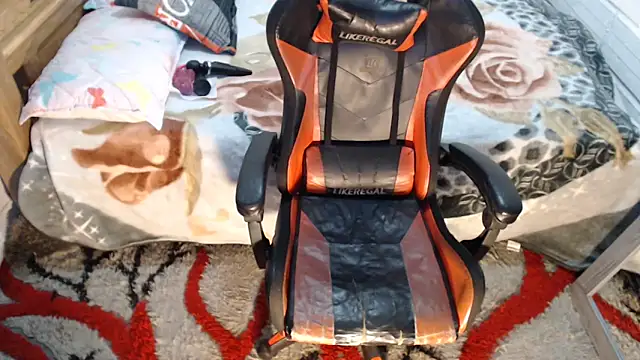 Snapshot of sexyjustin202 chatting on 11/18/25, 01:55 sexyjustin202 online show from 11/18/25, 01:55