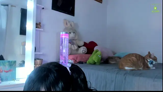 miaa-lee online show from 11/15/25, 03:48