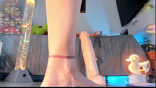 miaa-lee online show from 11/21/25, 01:59