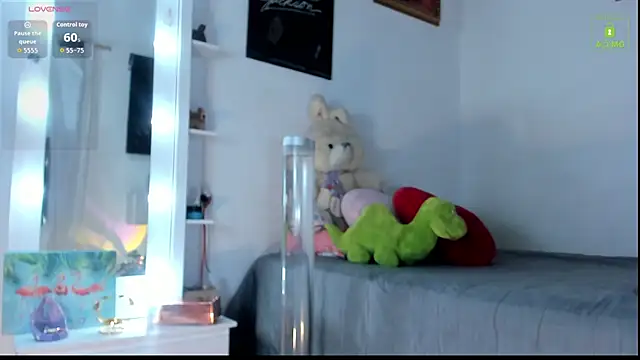 miaa-lee online show from 11/22/25, 02:21