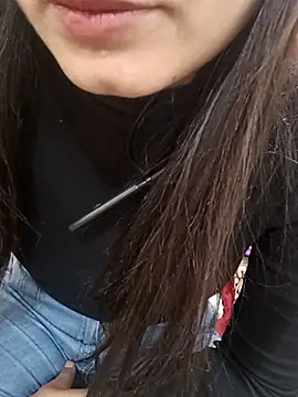 Snapshot of CuteSarikaLIVE chatting on 12/14/25, 04:07 CuteSarikaLIVE online show from 12/14/25, 04:07