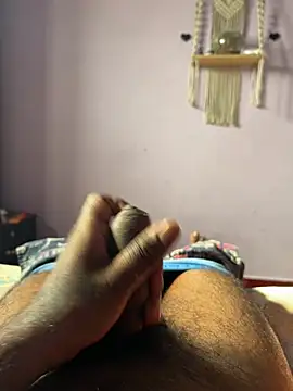 Snapshot of raguram143 chatting on 03/18/25, 03:09 raguram143 online show from 03/18/25, 03:09