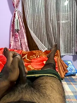 Snapshot of raguram143 chatting on 10/18/25, 07:36 raguram143 online show from 10/18/25, 07:36