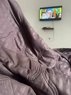 Snapshot of raguram143 chatting on 11/05/25, 08:03 raguram143 online show from 11/05/25, 08:03