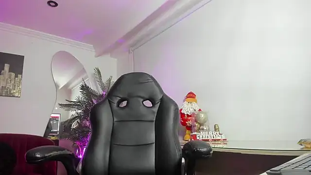 Meghan320 online show from 11/29/25, 11:46