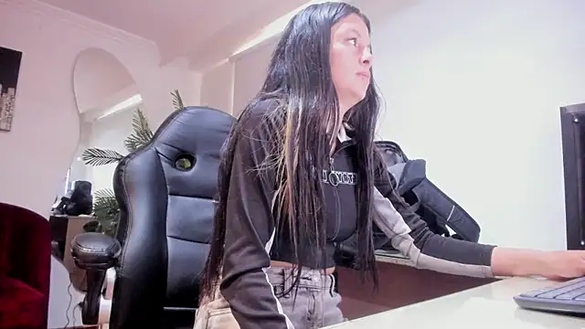 Meghan320 online show from 05/10/26, 07:30