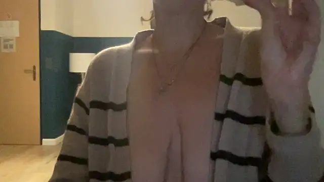 Snapshot of Sexy-Mel chatting on 02/21/26, 11:39 Sexy-Mel online show from 02/21/26, 11:39