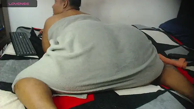 Snapshot of Sexy_night_bm chatting on 01/12/25, 01:42 Sexy night bm online show from 01/12/25, 01:42