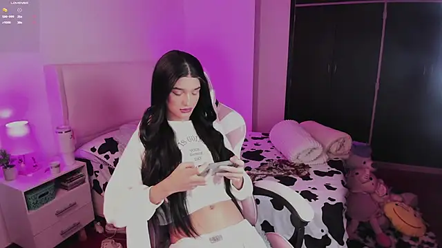 Snapshot of Ainhoads chatting on 11/05/25, 08:14 Ainhoads online show from 11/05/25, 08:14