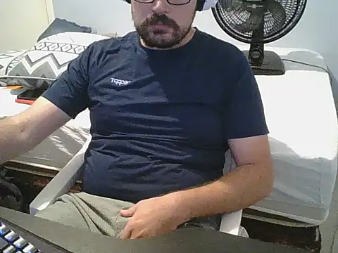 Snapshot of SuyNey chatting on 02/08/26, 07:56 SuyNey online show from 02/08/26, 07:56