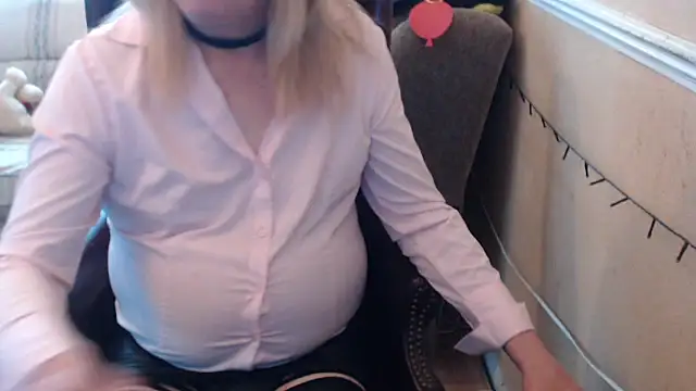 cuminmyknickers online show from 04/11/26, 03:16