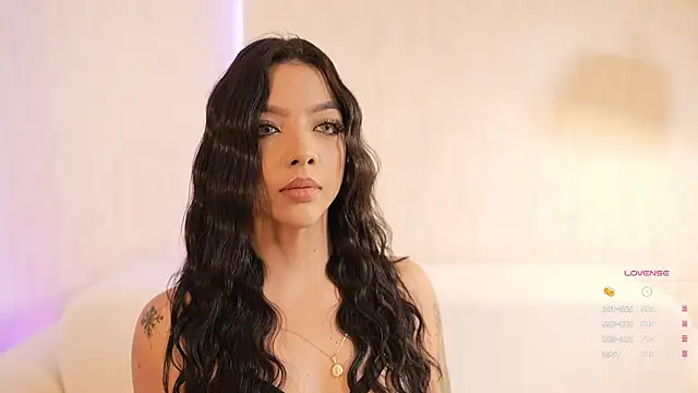 Snapshot of sarah_hiill chatting on 02/08/25, 06:44 sarah hiill online show from 02/08/25, 06:44