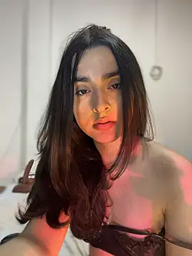 Snapshot of MiahWindsor chatting on 11/10/25, 02:32 MiahWindsor online show from 11/10/25, 02:32