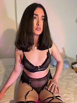 Snapshot of MiahWindsor chatting on 12/05/25, 07:06 MiahWindsor online show from 12/05/25, 07:06