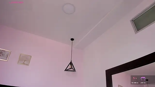 Snapshot of CeliWoods chatting on 10/28/25, 12:09 CeliWoods online show from 10/28/25, 12:09