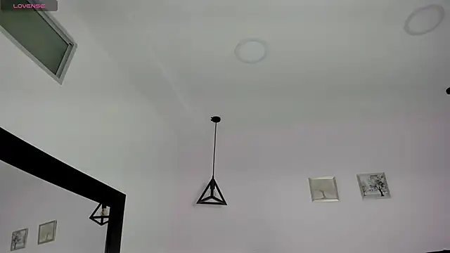 Snapshot of CeliWoods chatting on 11/23/25, 11:21 CeliWoods online show from 11/23/25, 11:21