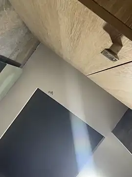 Snapshot of CeliWoods chatting on 12/20/25, 10:11 CeliWoods online show from 12/20/25, 10:11