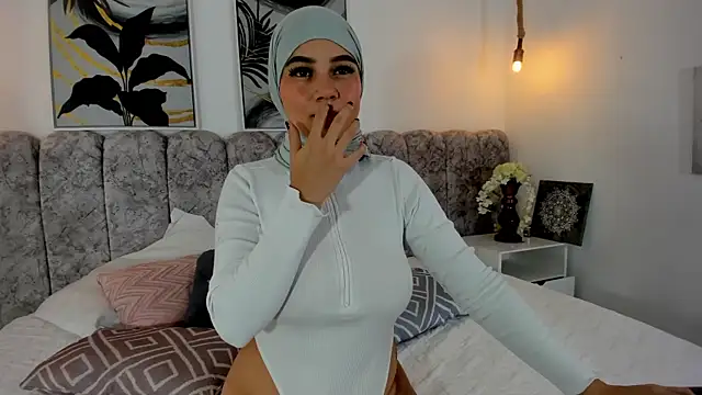 Snapshot of abby_rossee chatting on 10/08/25, 12:03 abby rossee online show from 10/08/25, 12:03