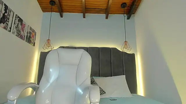 Snapshot of Stefhanyblow chatting on 02/23/25, 07:22 Stefhanyblow online show from 02/23/25, 07:22