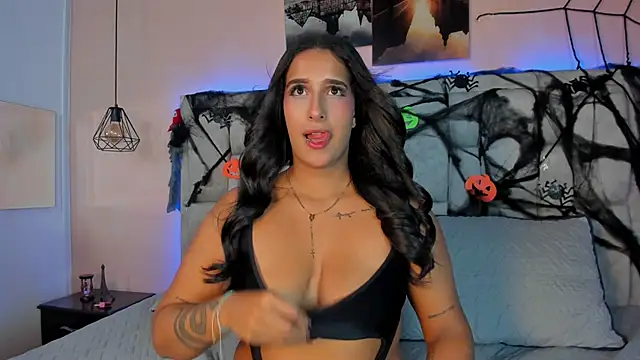 Snapshot of Stefhanyblow chatting on 10/25/25, 05:26 Stefhanyblow online show from 10/25/25, 05:26