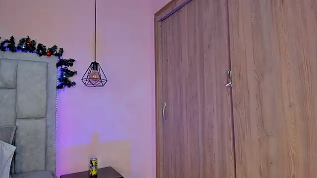 Snapshot of Stefhanyblow chatting on 11/21/25, 05:17 Stefhanyblow online show from 11/21/25, 05:17