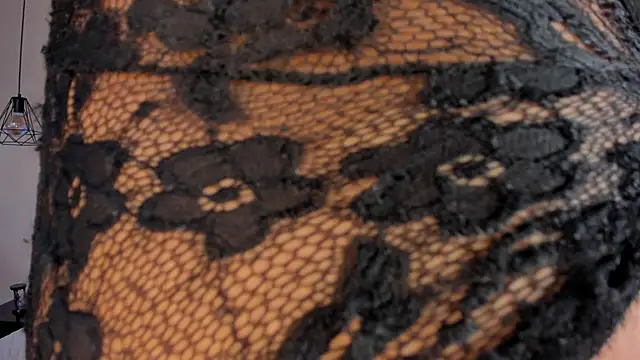 Snapshot of Stefhanyblow chatting on 12/16/25, 05:34 Stefhanyblow online show from 12/16/25, 05:34