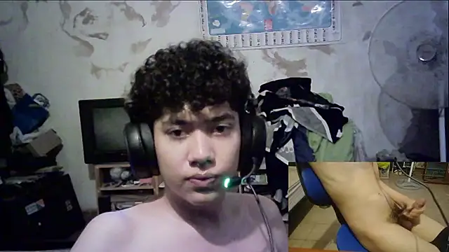 Snapshot of Emv2 chatting on 01/31/26, 08:29 Emv2 online show from 01/31/26, 08:29