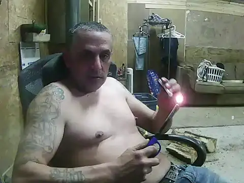 Snapshot of hardcok4u2abuse40 chatting on 02/23/25, 11:00 hardcok4u2abuse40 online show from 02/23/25, 11:00