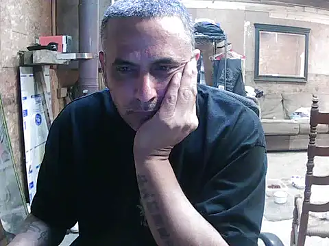 Snapshot of hardcok4u2abuse40 chatting on 10/13/25, 11:38 hardcok4u2abuse40 online show from 10/13/25, 11:38