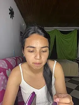 Snapshot of Miss_Nicole chatting on 12/14/24, 01:17 Miss Nicole online show from 12/14/24, 01:17