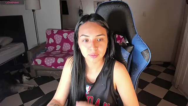 Snapshot of Miss_Nicole chatting on 03/20/25, 02:29 Miss Nicole online show from 03/20/25, 02:29