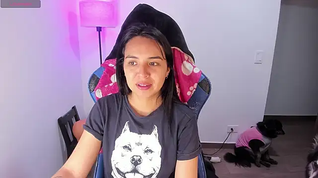 Snapshot of Miss_Nicole chatting on 11/02/25, 08:33 Miss Nicole online show from 11/02/25, 08:33